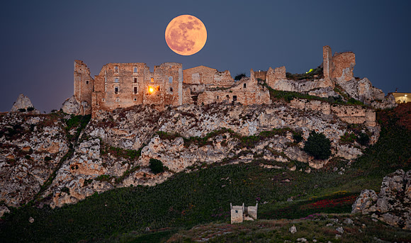 Twilight Over Time - The Flower Moon and the Sicilian Fortress
