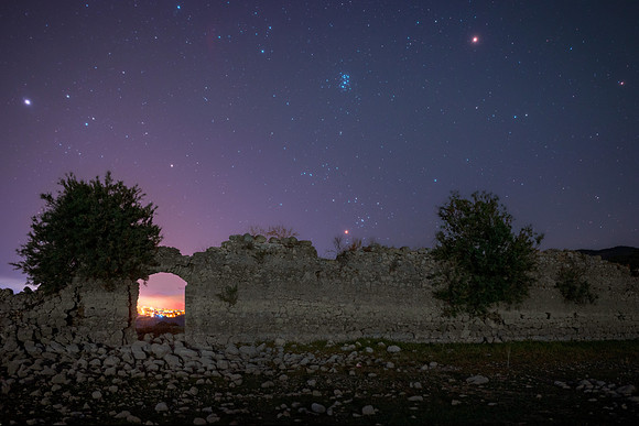 Starry Gems Above The Mazzallakkar Fortress