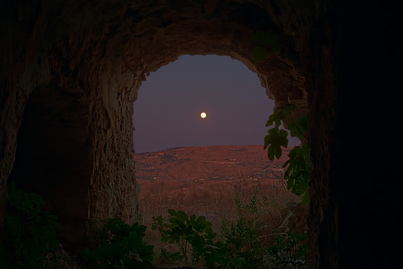 Ciaula Discovers the Moon - A Journey in the Footsteps of Pirandello