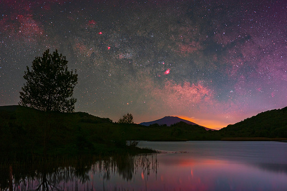 Galactic Center Above Mount Etna and Lake Biviere Di Cesarò