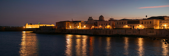 Cala Rossa Ortigia