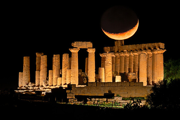 Sickle moon over the Temple of Juno