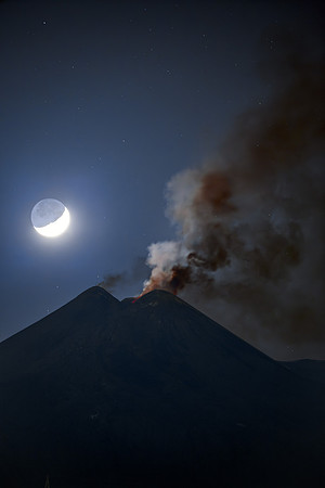 Etna, The Moon and the Gas Ring